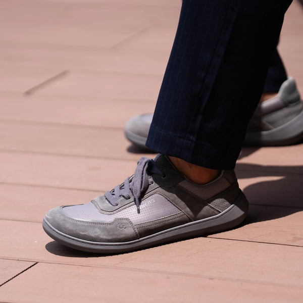 01.レザーとメッシュのコンビアッパー